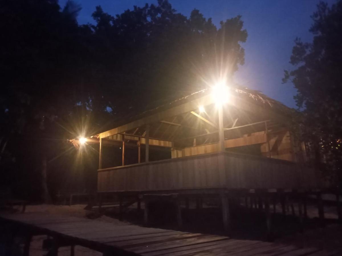 Arborek Diving Homestay R4 Besir Exterior photo